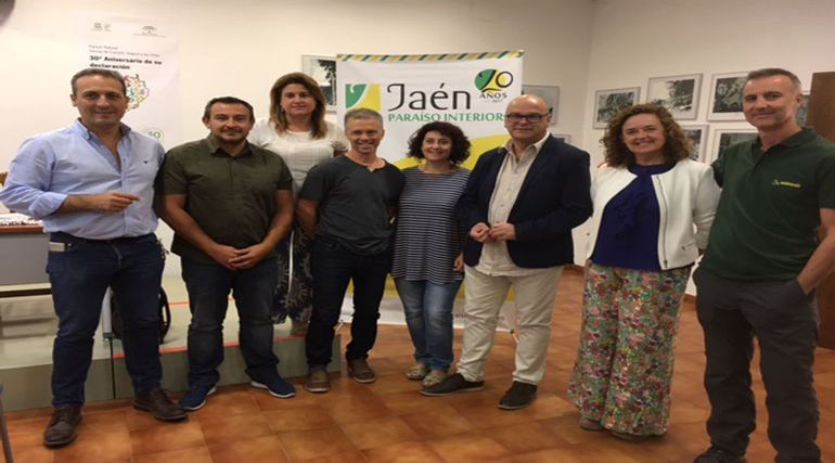 En este momento estás viendo El turismo sostenible a debate en el centro de visitantes de La Torre del Vinagre