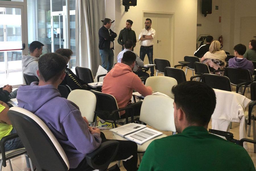 Pedro Bruno asiste en Beas de Segura a la celebración de un curso sobre fitosanitarios