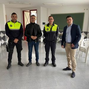 Lee más sobre el artículo Diputación aporta 200.000 euros para mejorar el camino de la Torrecilla y las instalaciones de la Policía Local de Quesada