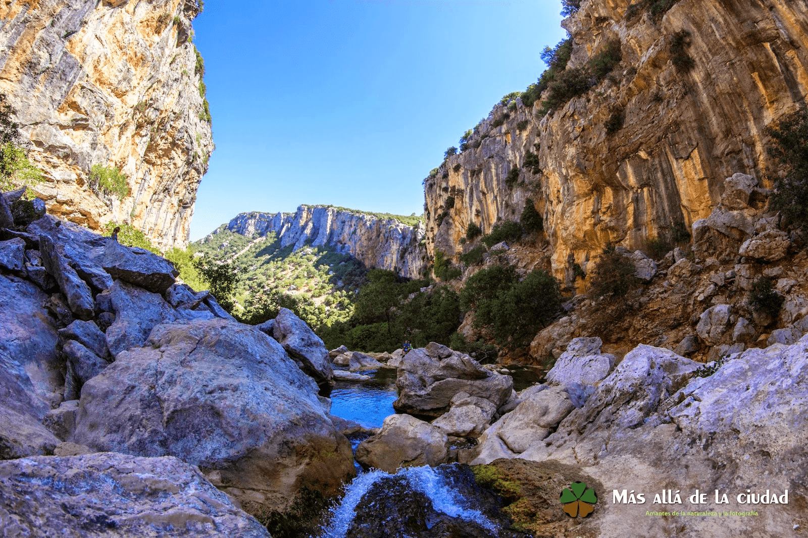 En este momento estás viendo Explora la Cerrada del Utrero: ¡un sendero único en la Sierra de Cazorla!